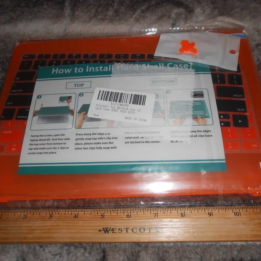 NEW Teryeefi Hard Shell Case 13